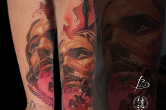 inferno-tattoo-barcelona-christian-kurt-bieber-antebrazo-retrato-cristo-color-grande