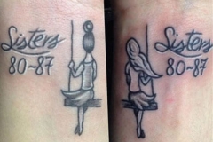 inferno-tattoo-barcelona-ilustracion-marcelo-entattoo-pequeño-brazo-sisters-recuerdo