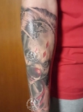 inferno-tattoo-barcelona-christian-kurt-payaso-color-toy-grande-brazo
