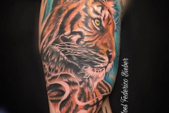 inferno-tattoo-barcelona-joel-federico-tigre-color-interior-brazo-cover