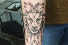 blackwork-marcelo-entattoo-leon-antebrazo