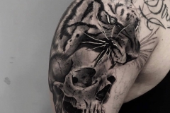 hector-mateos-inferno-tattoo-barcelona-realismo-negro-gris-1