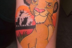 ilustracion-color-marcelo-entattoo-mediano-brazo-antebrazo-el-rey-leon-jpg