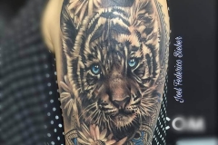 inferno-tattoo-barcelona-joel-federico-tatuaje-cachorro-tigre