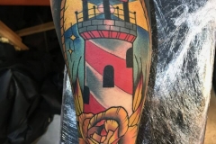 raul-leone-inferno-tattoo-barcelona-tatuaje-faro-neotradicional-768x1024