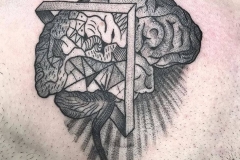 inferno-tattoo-barcelona-ganador-concurso-fotos-demonia-only-tattoo-barcelona-black-work-2-1