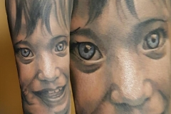 inferno-tattoo-barcelona-christian-kurt-color-retrato-grises-2017