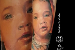 inferno-tattoo-barcelona-christian-kurt-retrato-realismo-grande-color-brazo