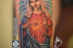 inferno-tattoo-barcelona-realismo-color-joel-federico-bieber-grande-brazo-virgen