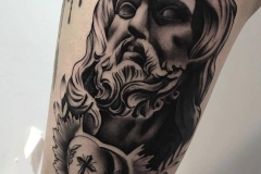 hector-mateos-inferno-tattoo-barcelona-realismo-negro-gris-clasico