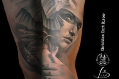 inferno-tattoo-barcelona-christian-kurt-gris-cara-mujer