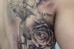 inferno-tattoo-barcelona-realismo-negro-y-gris-joel-federico-bieber-grande-espalda-guerrero