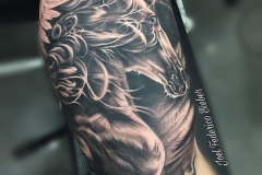 realismo-negro-y-gris-joel-federico-bieber-mediano-brazo-pegaso-caballo-alado-jpg