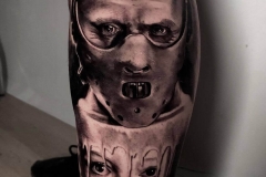 tattoo-retrato-annibal-terror-realismo-annie-blesok-inferno-tattoo-barcelona