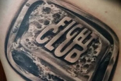 inferno-tattoo-barcelona-realismo-negro-y-gris-christian-kurt-bieber-mediano-brazo-club-de-la-lucha