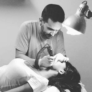 Diego Villar anillador y micropigmentador residente.