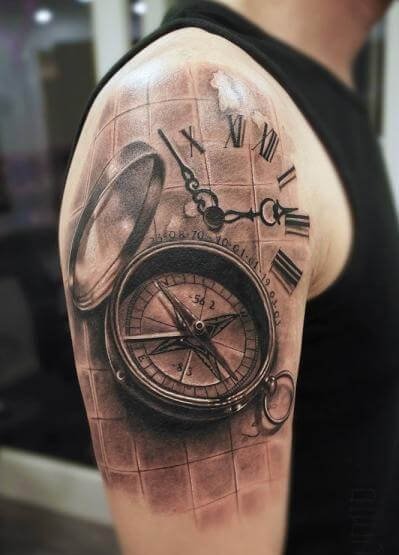 Tatuaje con reloj