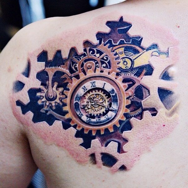tattoo-reloj-estilo-biomecanica-realismo