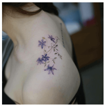 Tatuajes pequeños para mujeres, flores