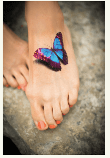 Tatuajes pequeños para mujeres, mariposa