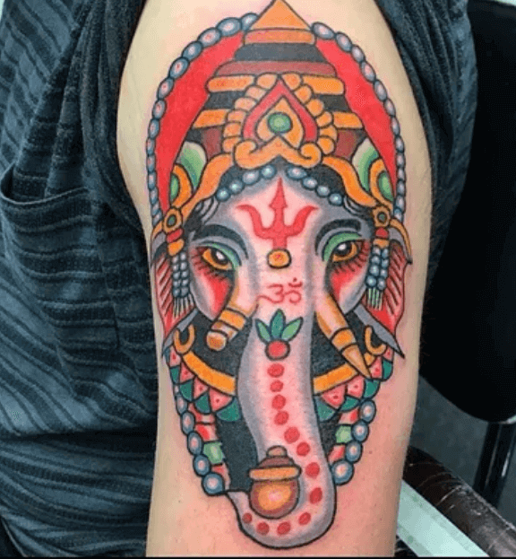 Tatuaje de Ganesha, estilo old school . Fuente Pinterest.